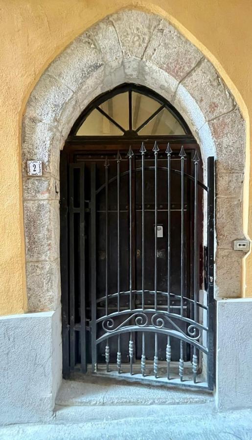 Ou Mentounasc - Duplex Vieille Ville Menton - Free Parking Екстер'єр фото